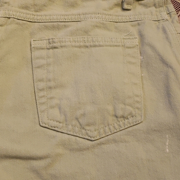 VINTAGE High Waist Pleated Cutoff Distress Shorts - Picture 7 of 12